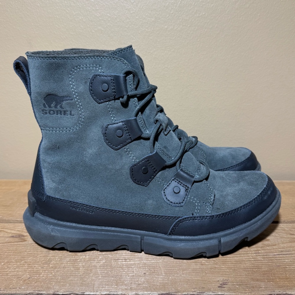Sorel Men’s Winter Explorer Waterproof Boot Size  8